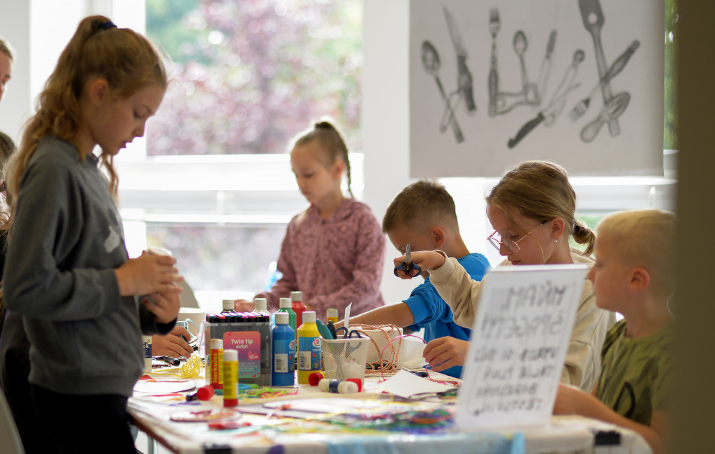 Hravé tvoření v galerii - Prázdniny v Třinci 2025